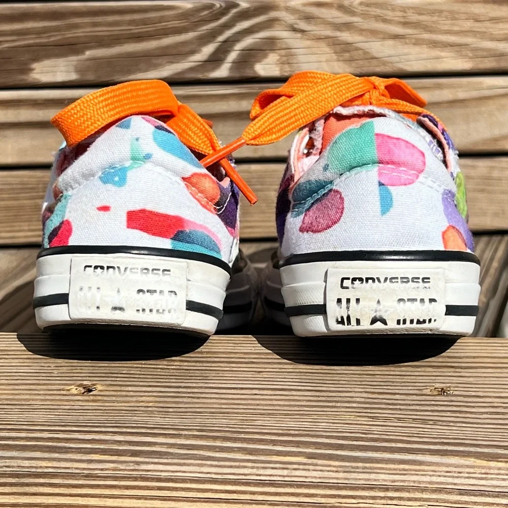 - Converse Sz 11 Paint Blot White Sneakers Orange Laces! EUC!